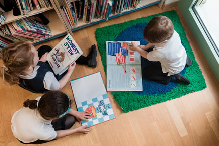 Haut-Lac School library