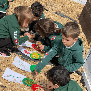 Apprendre à l'extérieur à l'école Haut-Lac