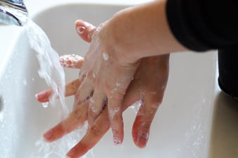 washing-hands-4940148_1920