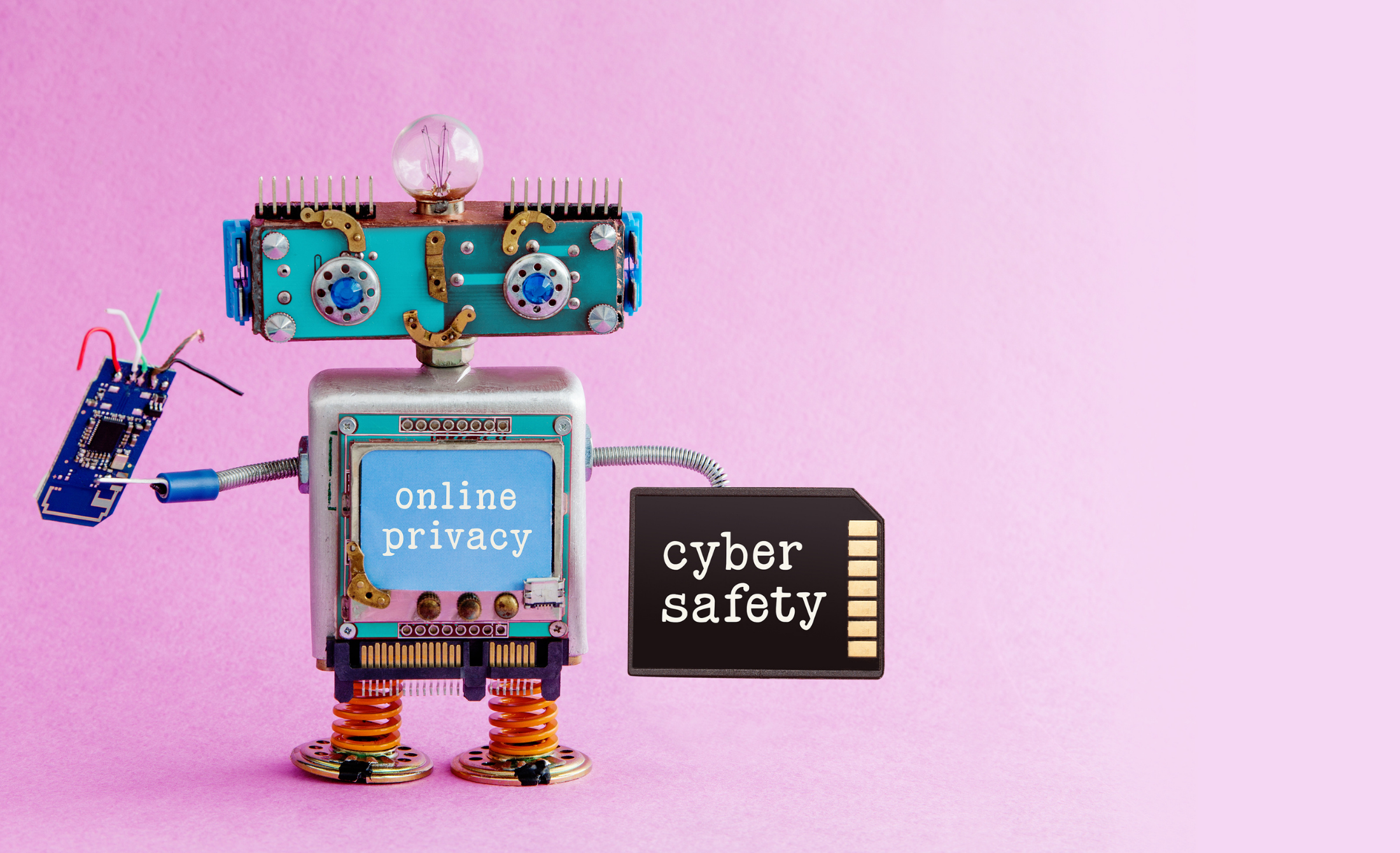 HOW SHOULD SCHOOLS TEACH DIGITAL CITIZENSHIP?